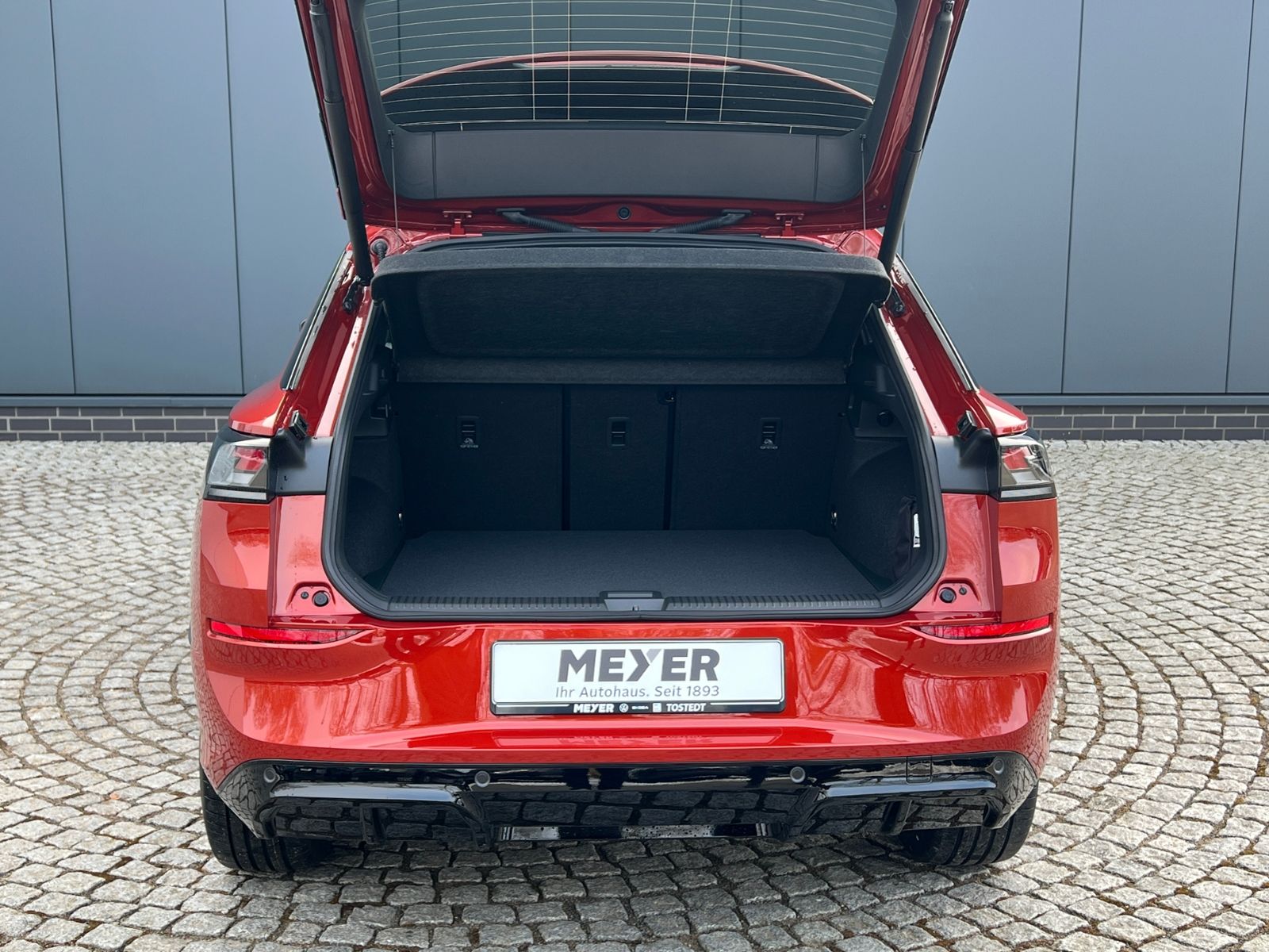 Fahrzeugabbildung Volkswagen T-Roc R-Line 1.5 eTSI DSG *Neues Modell, AHK, Bl