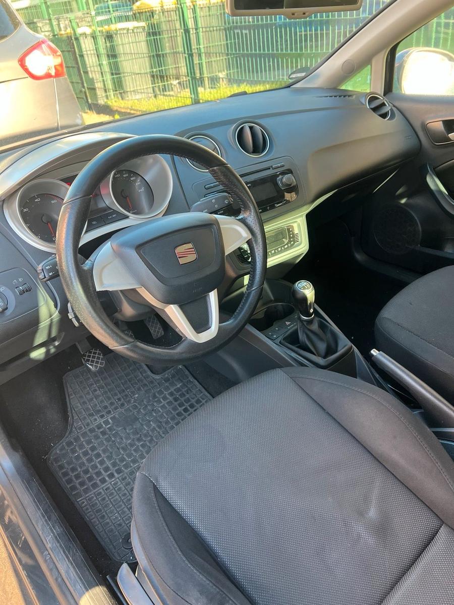 Ford Focus 2009 — photo 8
