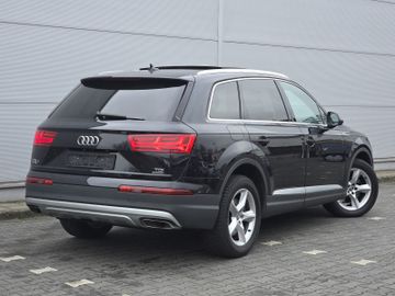 Audi Q7 - 7