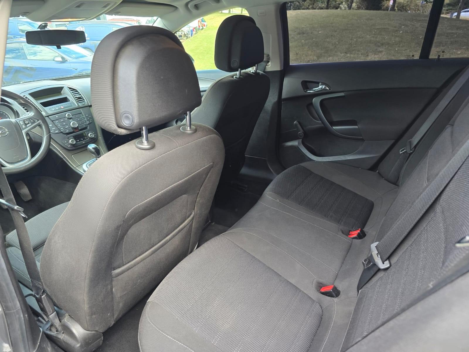 Opel Insignia 2009 — photo 11