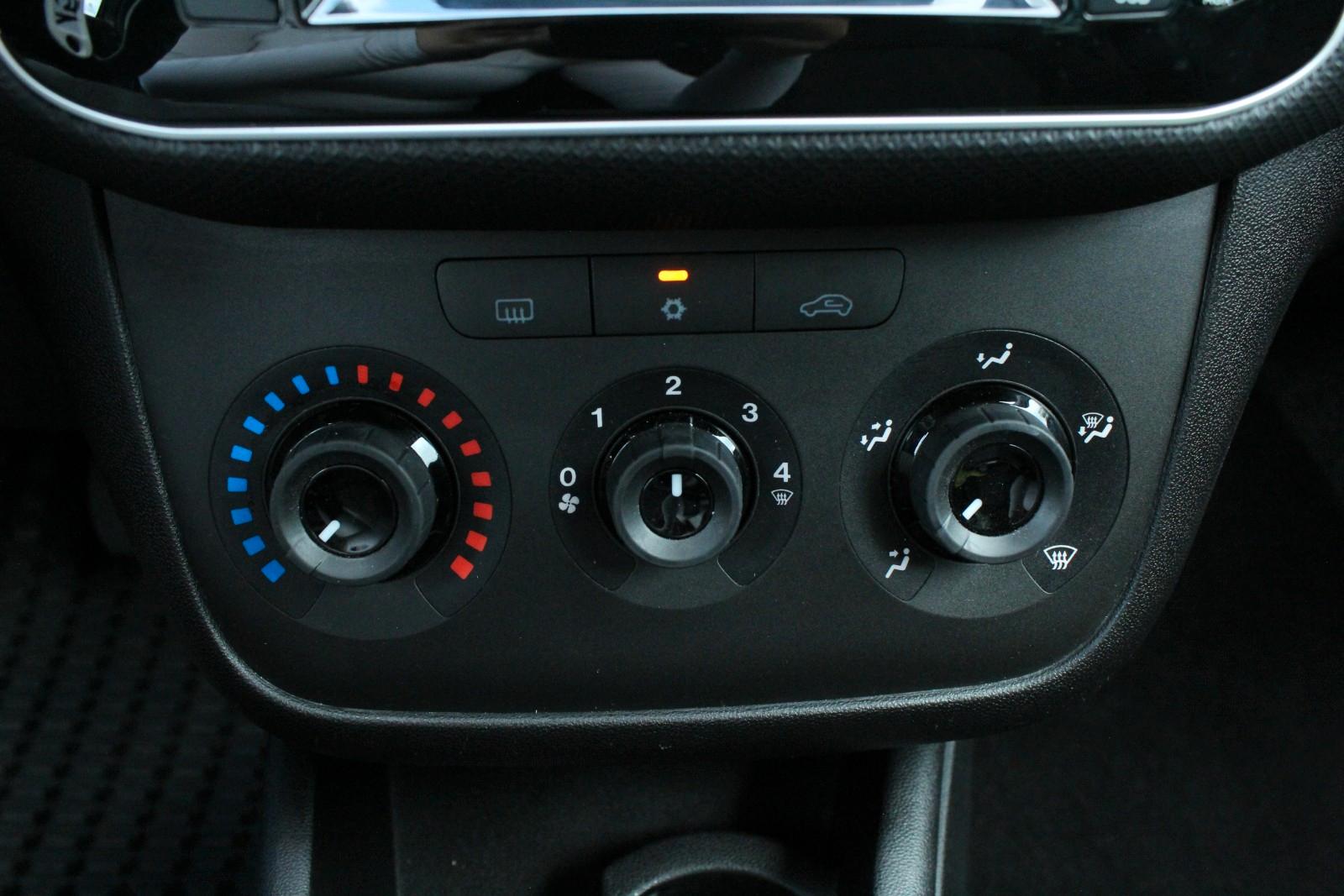 Fiat Punto Young * PDC * Navi * Klima *