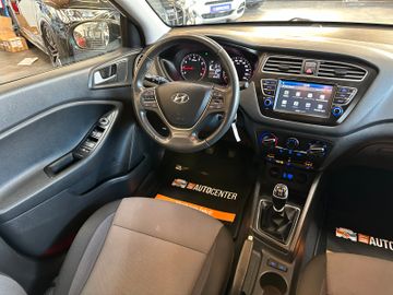 MYAUTOCENTER – Gebraucht- und Jahreswagen mit Werkstattservice in Pfaffenhofen Hyundai i20 *TÜV:828*KLIMA*TEMPO*CARPLAY*PDC*CAM*