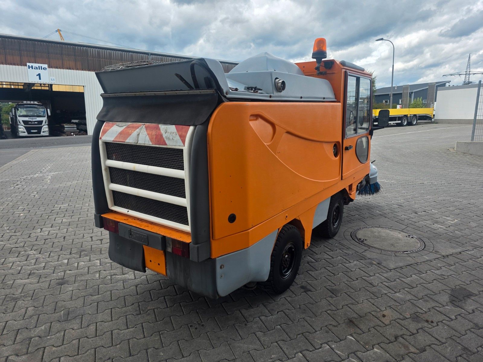 Fahrzeugabbildung Schmidt SK 153 SX / Kehrmaschine / 6.078h