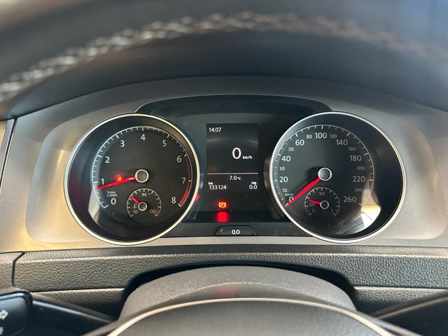 Volkswagen Golf VII Lim. Lounge BMT *PDC*