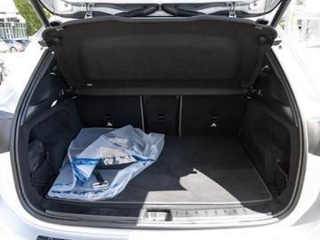 صورة 7 لـ 2025 Mercedes-BENZ EQA