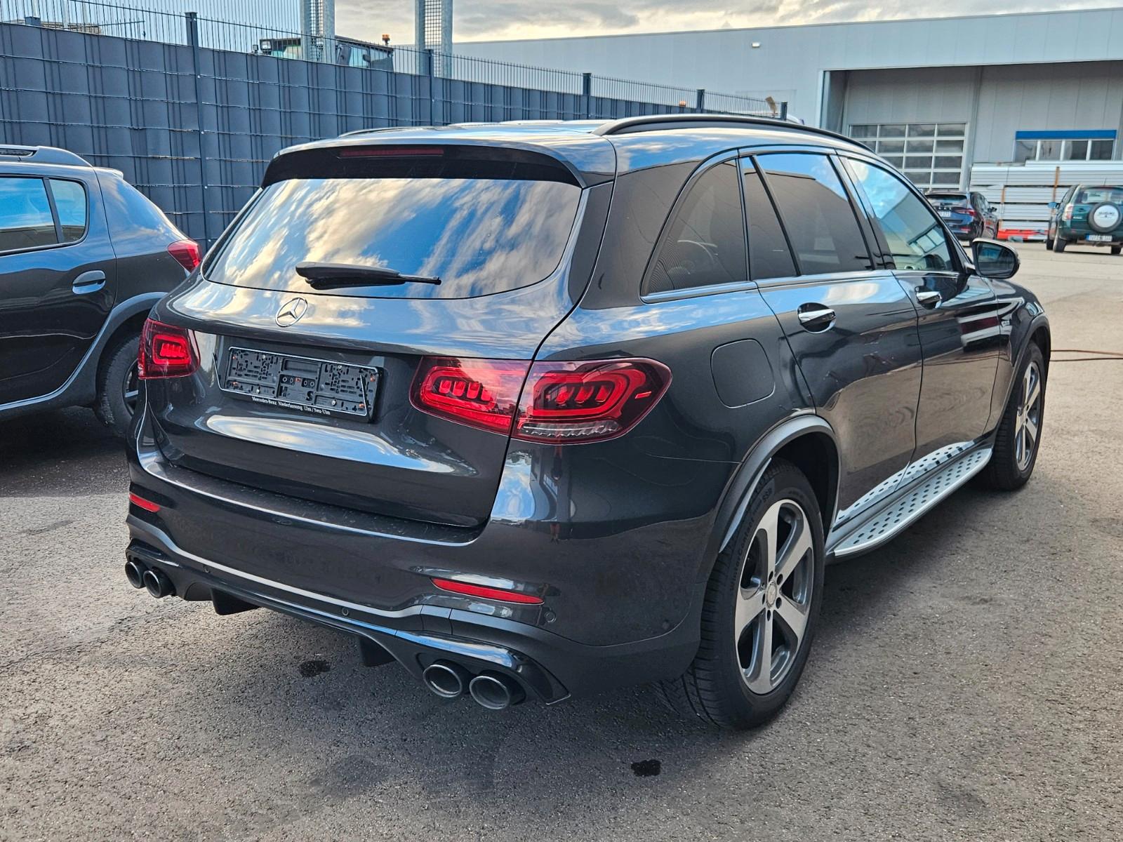 Mercedes-Benz GLC 43 AMG 4Matic AMG Performance Panoramad.