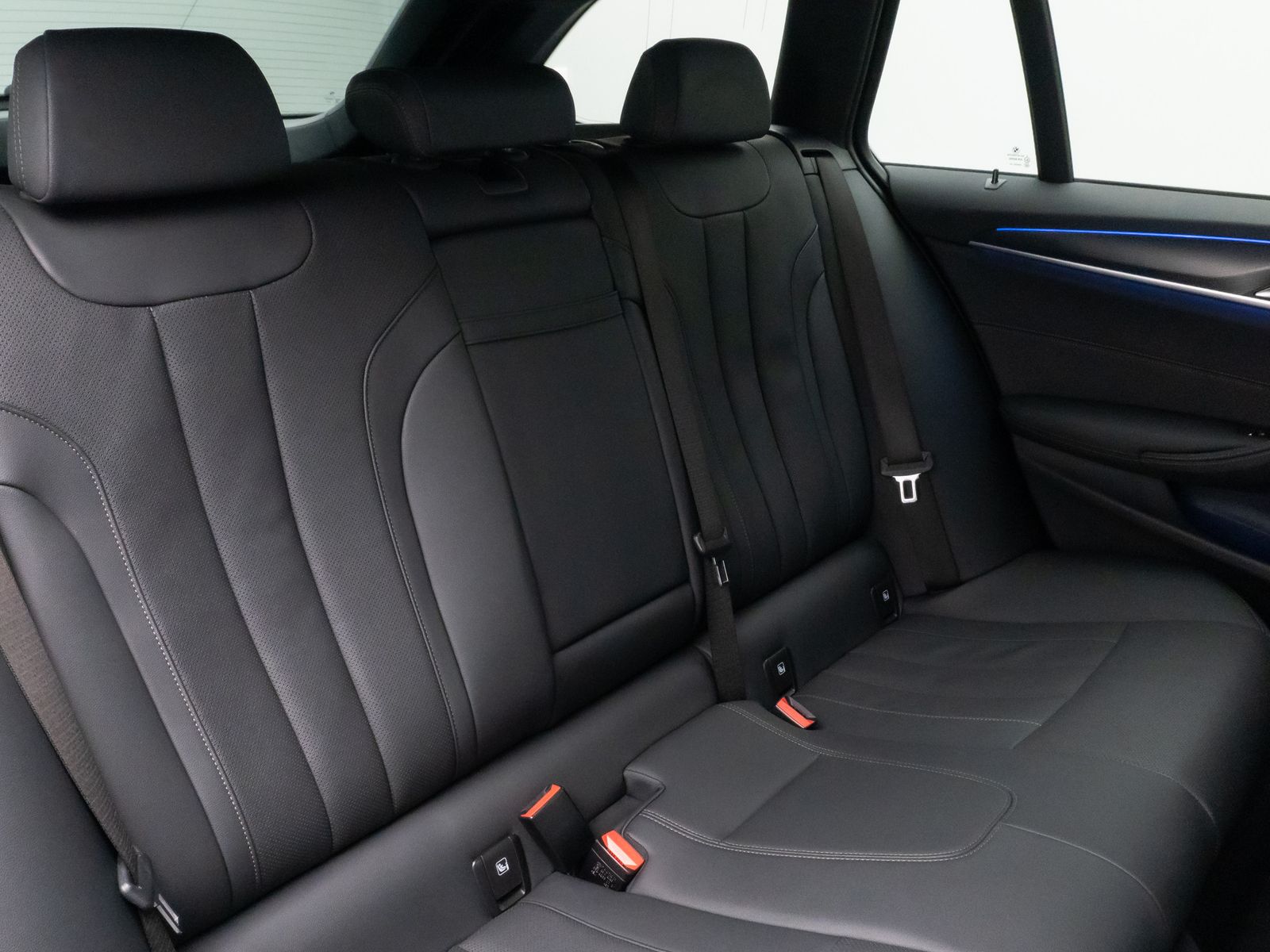 Fahrzeugabbildung BMW 530d xD M Sport DAB CockPitPro PDC Alarm 20Zoll