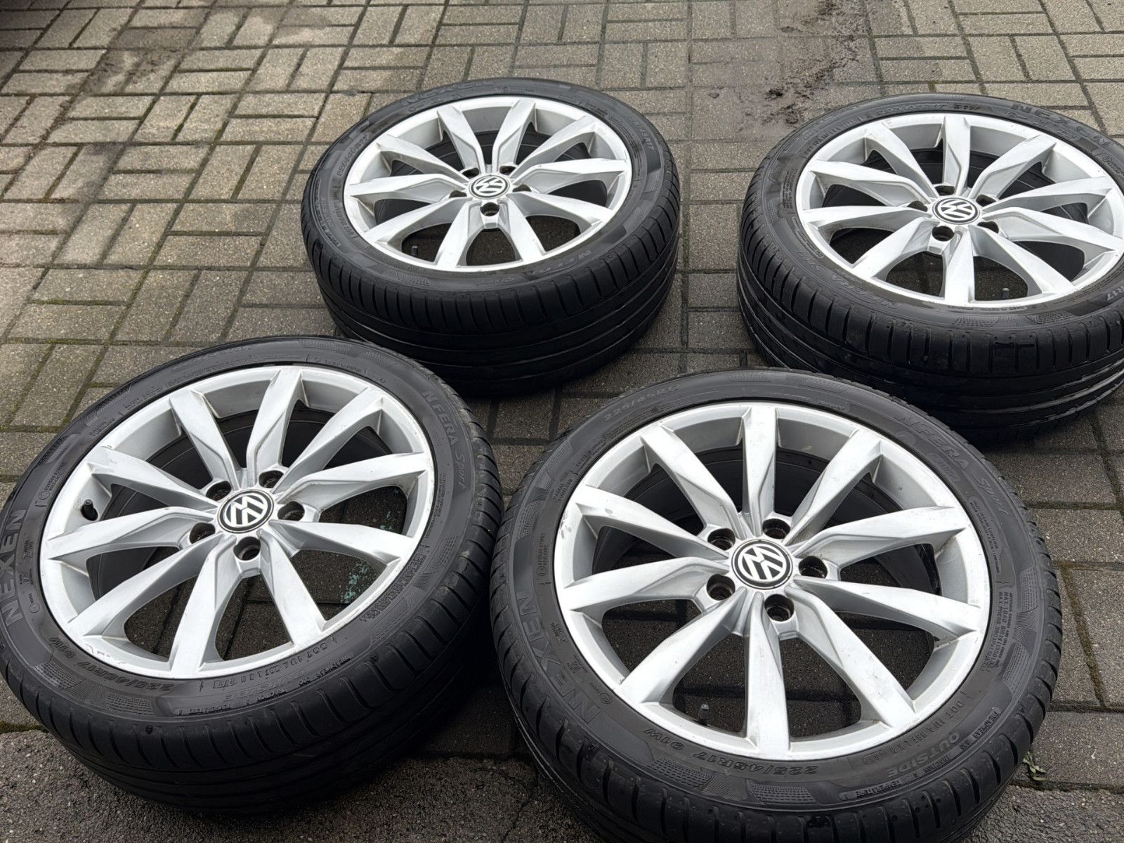 Fahrzeugabbildung Volkswagen Golf VII Variant Highline BMT/ kein Ablue