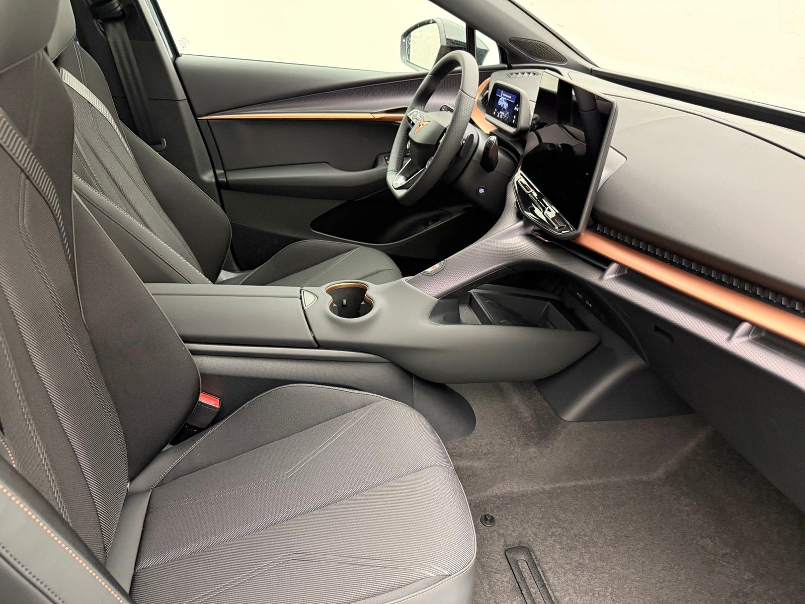 Cupra Tavascan Endurance 286PS 77kWh DriveWärmep imagem 3