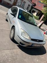 Ford Focus - Ford Focus mit Benzin-Antrieb: Kleinwagen, Automatik