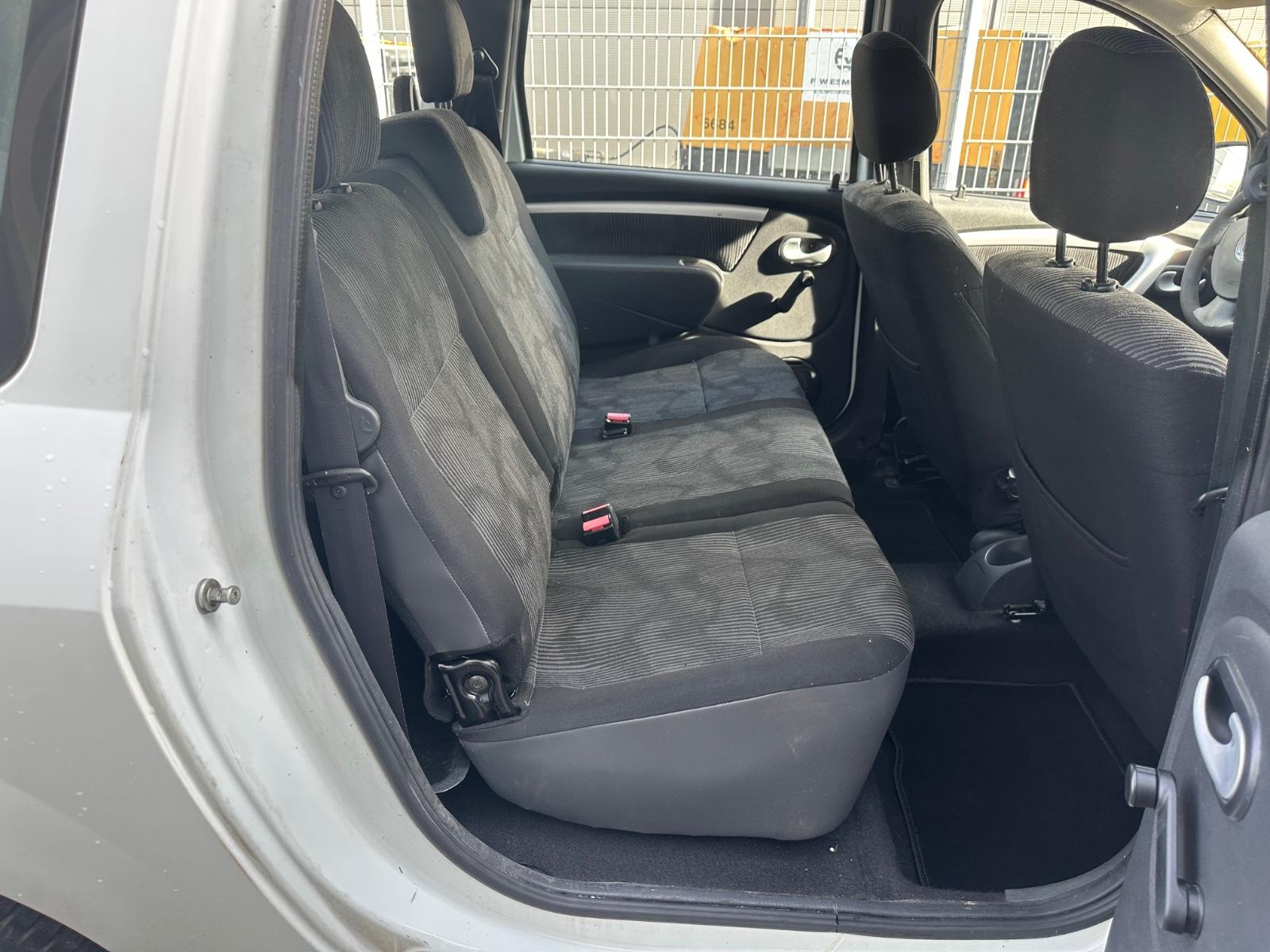 Dacia Logan 2009 — photo 12