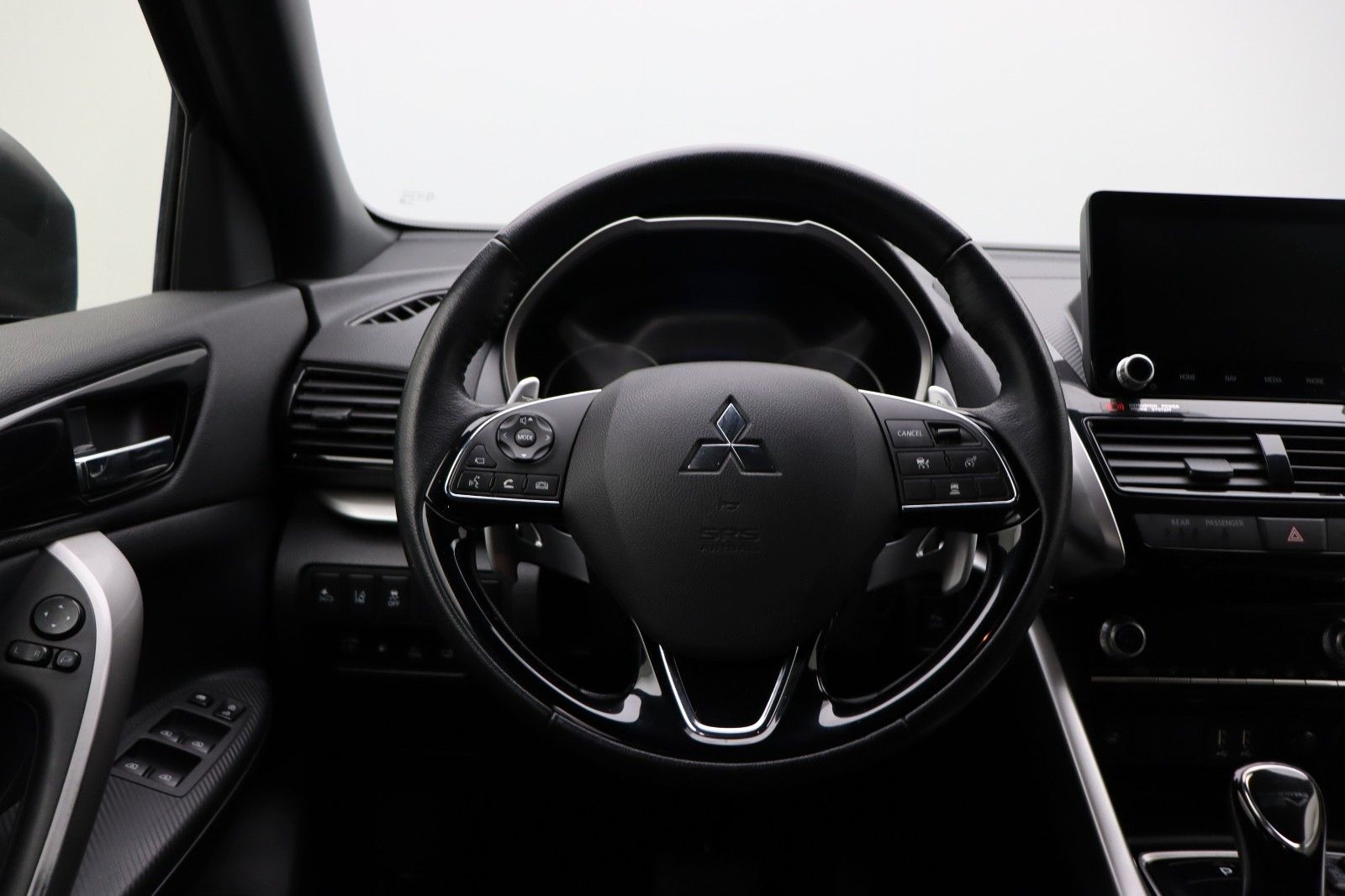 Fahrzeugabbildung Mitsubishi Eclipse Cross 2.4 Plus Select Hybrid