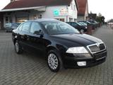 Skoda Octavia 1.6 Ambiente - Skoda Octavia mit Benzin-Antrieb: Limousine, 1.6