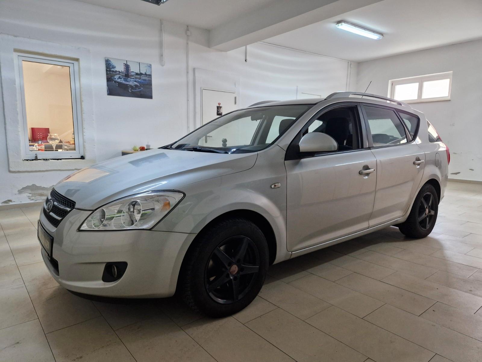 Kia cee'd / Ceed Sport Wagon / TÜV 08.2028
