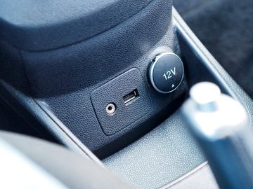 Bild 15 Ford Fiesta 1,0 Automatik Sitz-/Frontscheibenheizung