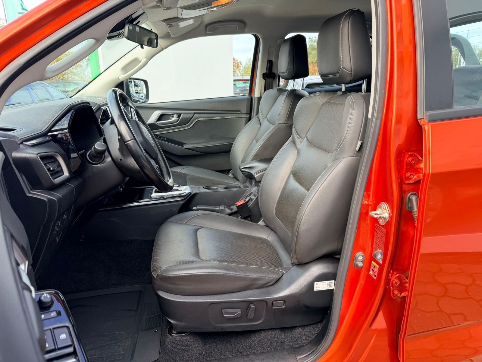 Fahrzeugabbildung Isuzu D-Max Double Cab 4WD LSE*AHK*LED*RFK