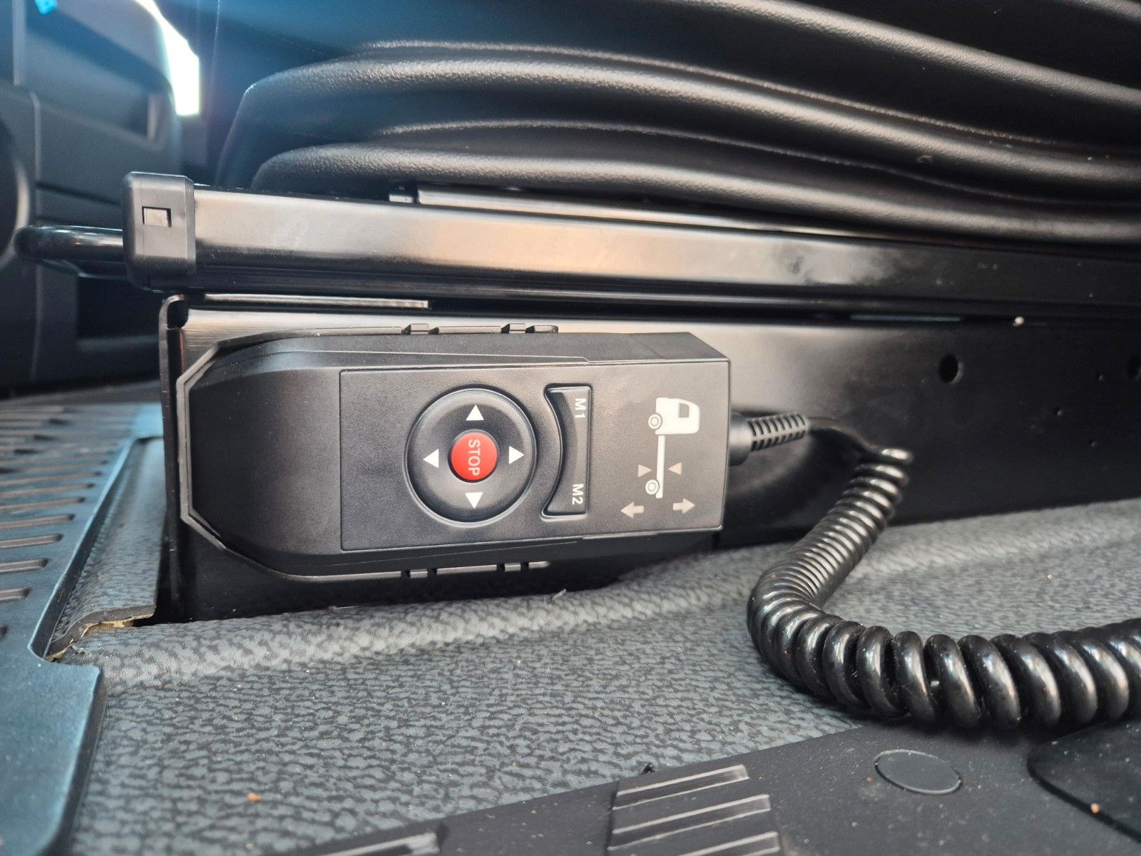 Fahrzeugabbildung Mercedes-Benz Actros 1848 LS Öl-Retarder Standklima BigSpace