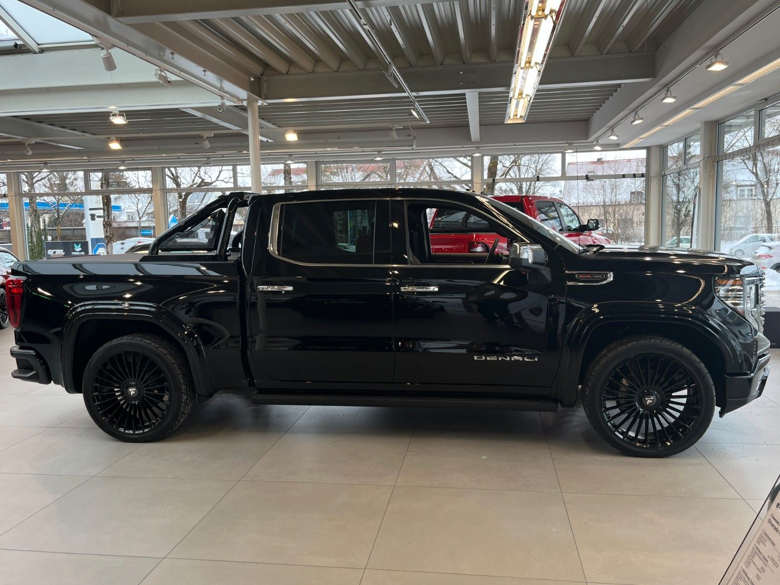 Fahrzeugabbildung GMC Sierra 1500 Denali Black 6.2 LPG*HeadUp*360°