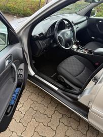صورة 6 لـ 2004 Mercedes-BENZ C 180