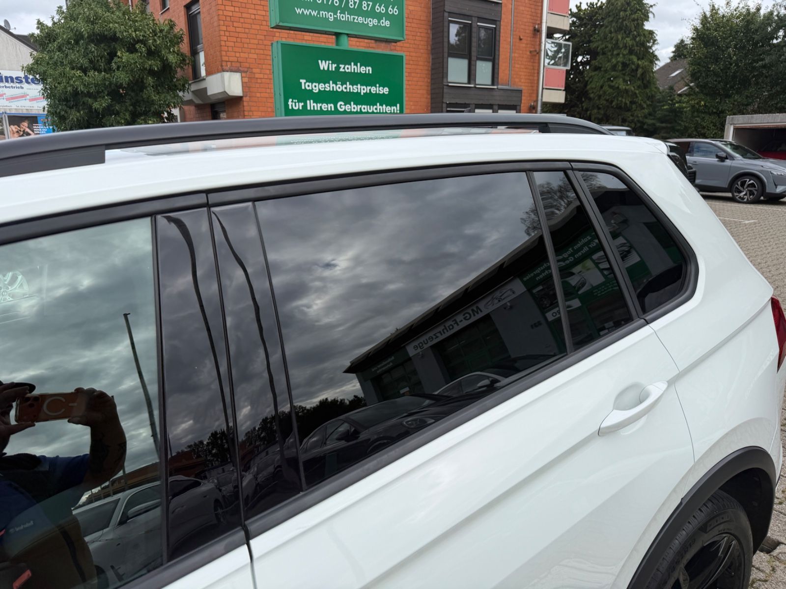 Fahrzeugabbildung Volkswagen Tiguan R-LINE 4Motion LED NAVI KAM. ACC SCHECKH.