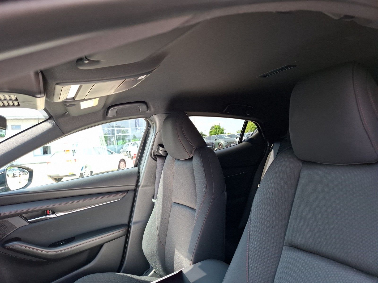 MAZDA 3 2.5 e-SKYACTIV G 140PS 6AT Homura - Image 16