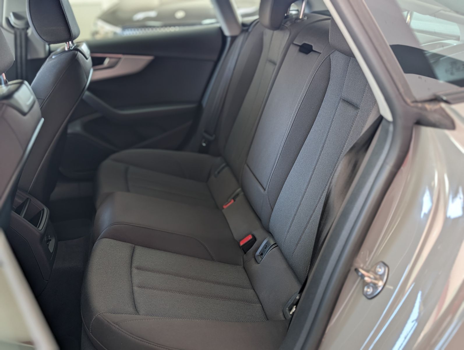 Fahrzeugabbildung Audi A5 50 TDI quattro S-Line LED TEMP QUANTUM-GRAU