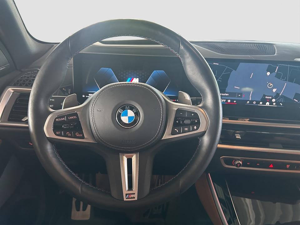 BMW X5 M60i 22" SkyLounge Sitzbelüftung Massage