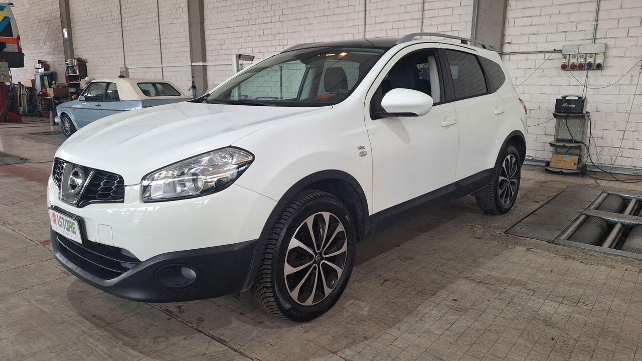 Nissan Qashqai+2 2011 — вигляд ззаду