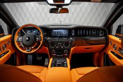 Cullinan BLACK BADGE 2025 BLACK/ORANGE 4 SEATS