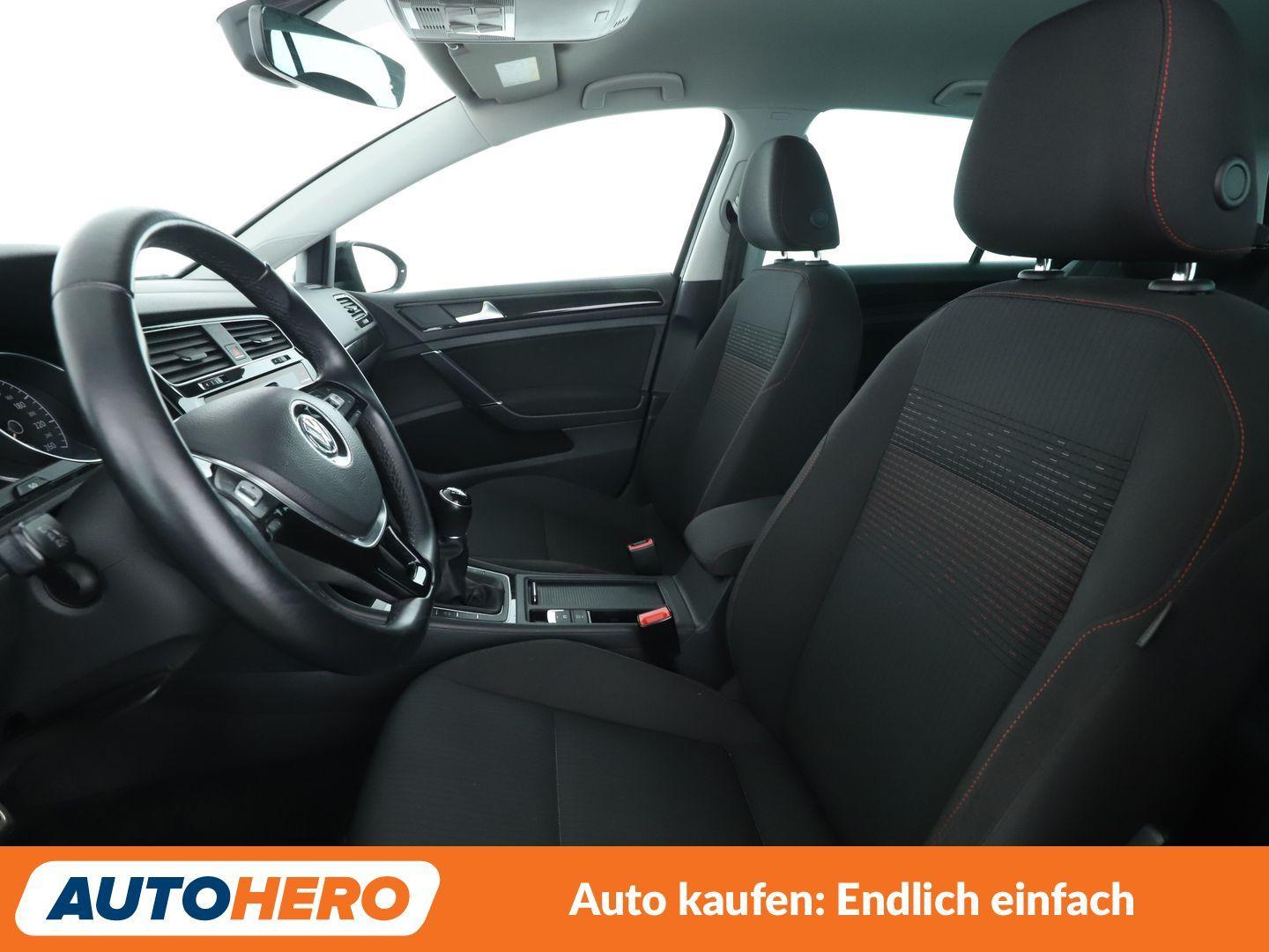 Volkswagen Golf VII 1.5 TSI ACT Sound*ACC*PDC*SHZ*