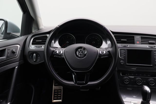 Fahrzeugabbildung Volkswagen Golf VII Alltrack Variant 2.0 BMT 4Motion NAVI