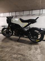 Husqvarna Vitpilen 401 - HUSQVARNA VITPILEN