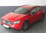 Mercedes-Benz GLA 220 CDI Urban Night-Paket Bi-Xenon AMG-Alu18 - rote Mercedes-Benz GLA 220