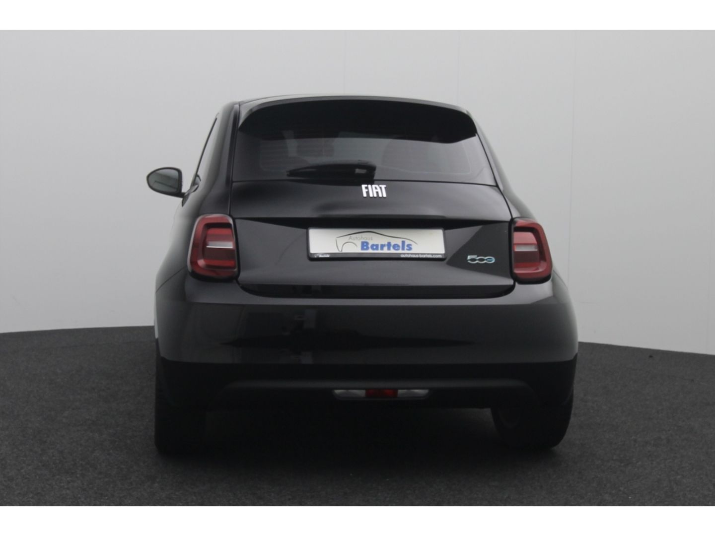 Fahrzeugabbildung Fiat 500e Neuer Icon Komfort Paket Tempomat Apple Car