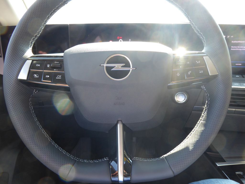 Fahrzeugabbildung Opel Astra 1.2 Turbo Automatik Elegance (L)