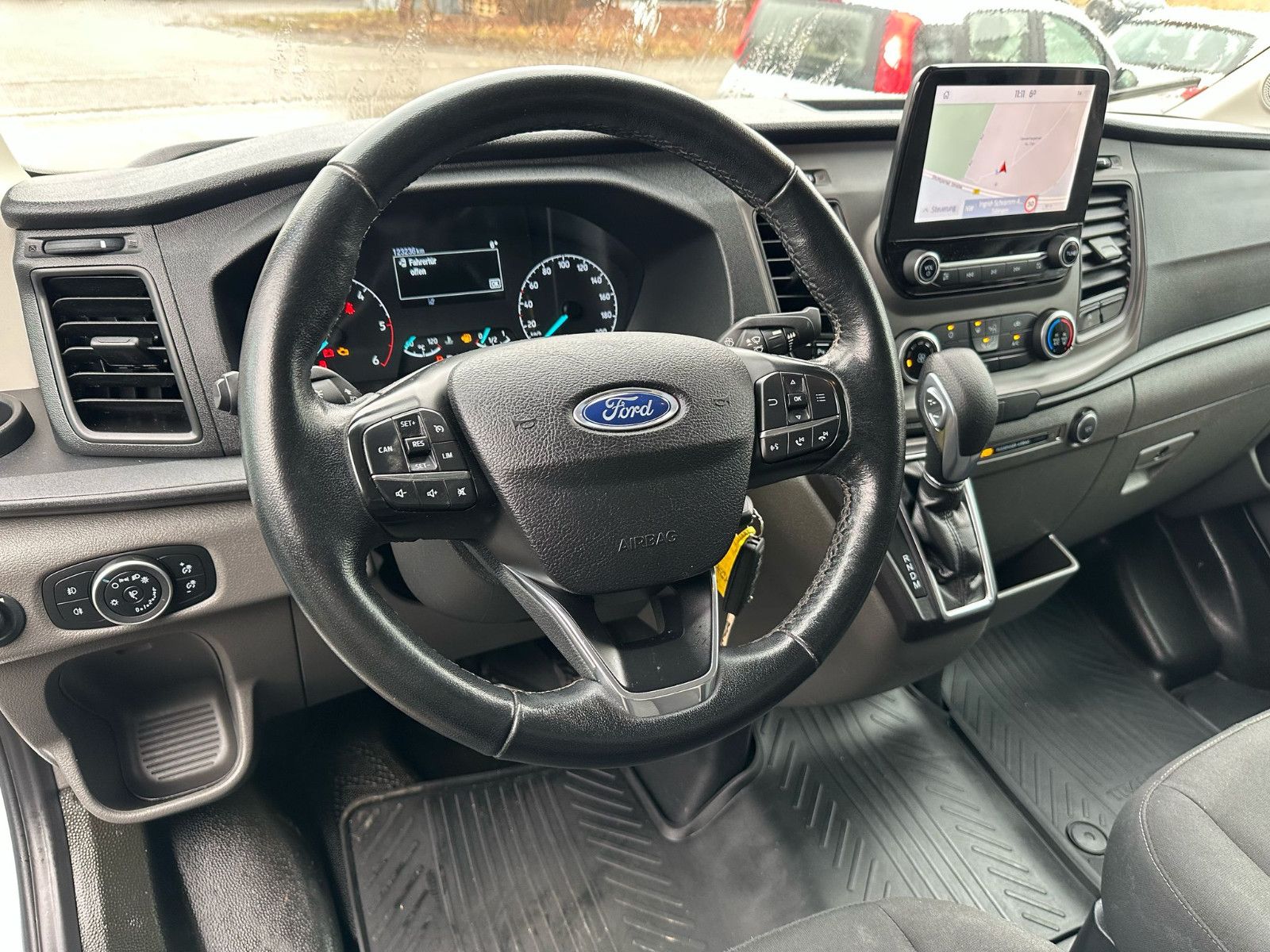 Fahrzeugabbildung Ford Transit 350 L3H3 Automatik*KLIMA*NAVI*AHK*TEMPO*