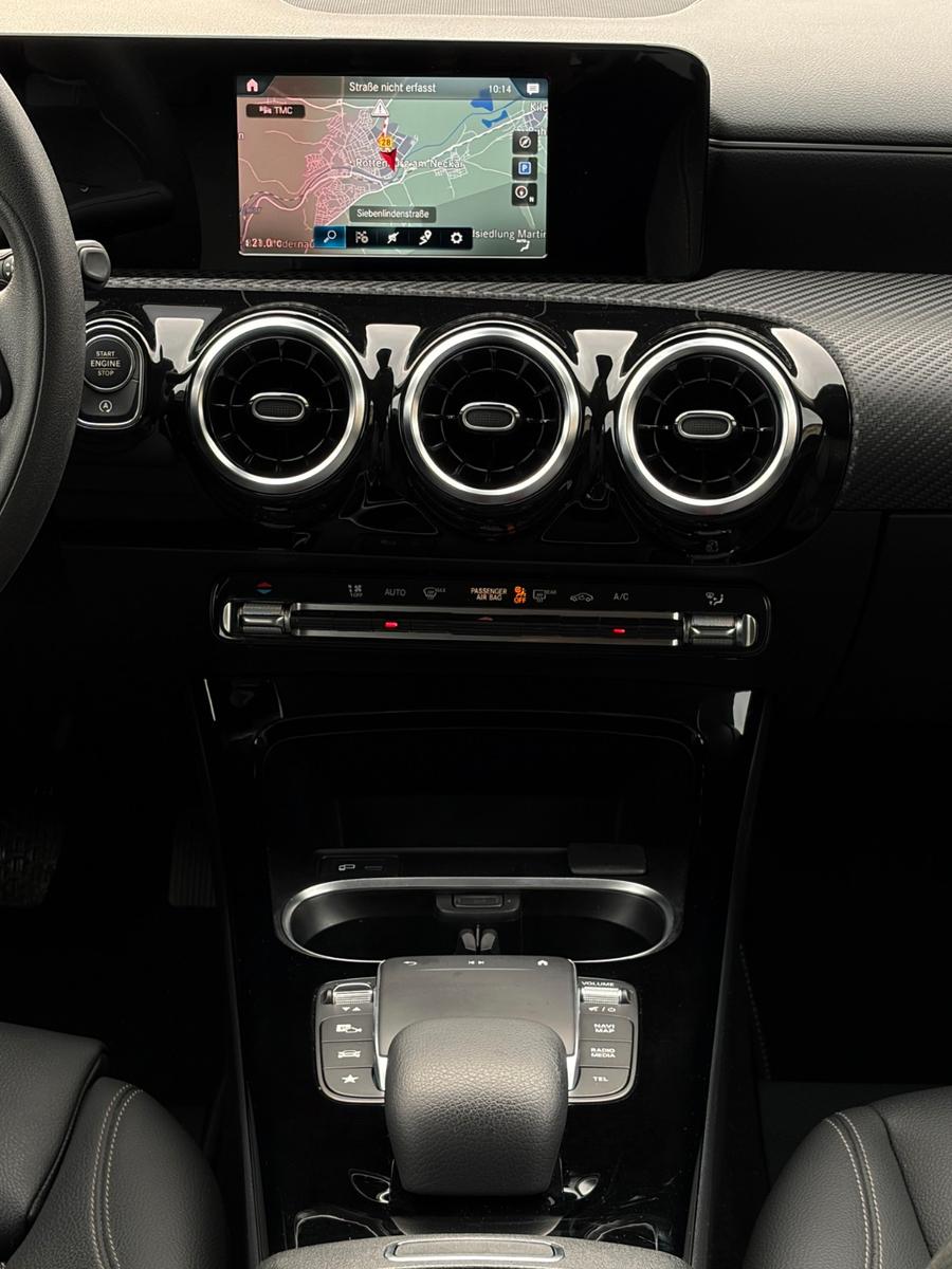 Mercedes-Benz CLA 180 SB SHZ LKA TEMP MBUX Navi Wifi CarPlay, миниатюра 20
