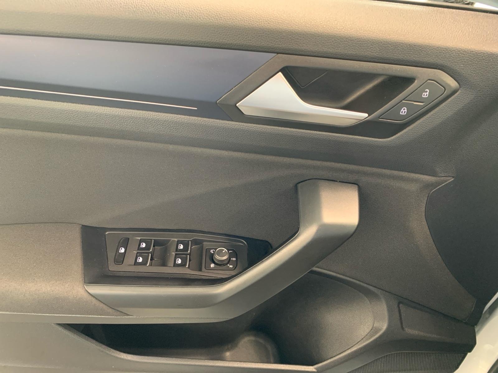 Volkswagen T-Roc United 1.0 TSI NAVI APP PDC SHZ KLIMA, миниатюра 17