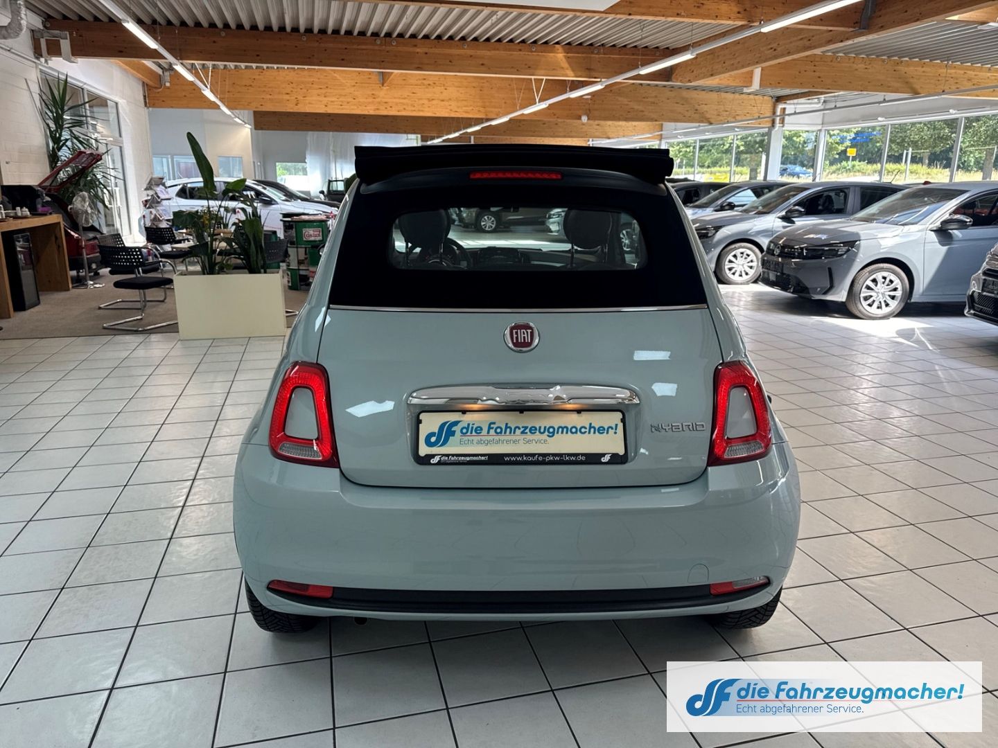 Fahrzeugabbildung Fiat 500 Cabrio Dolcevita 1.0 Mild Hybrid 5tkm Navi A