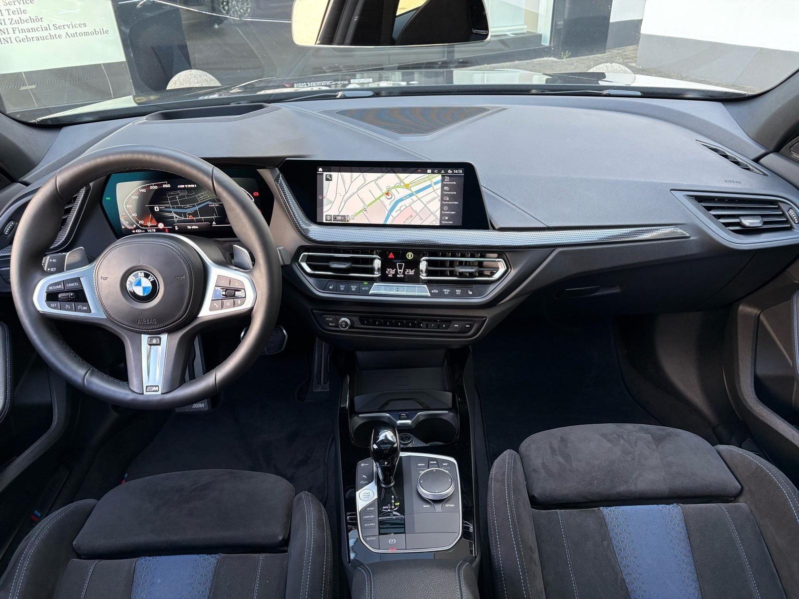 BMW M135i xDrive M Sport AdapLED DA PA HuD Pano H/K
