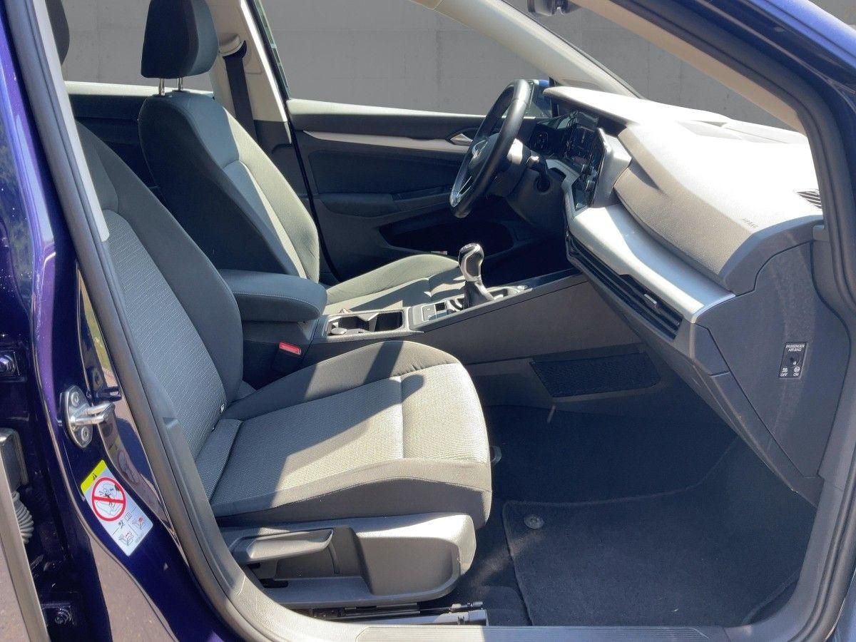 Volkswagen Golf VIII 1.0 TSI 5JG+LED+SHZ+2xPDC+APP+AHK+DAB, миниатюра 12