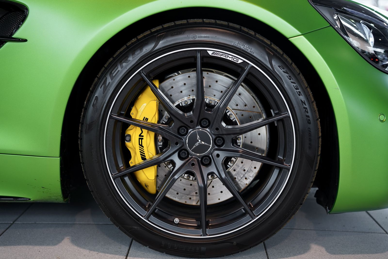 Mercedes Benz Amg Gt R