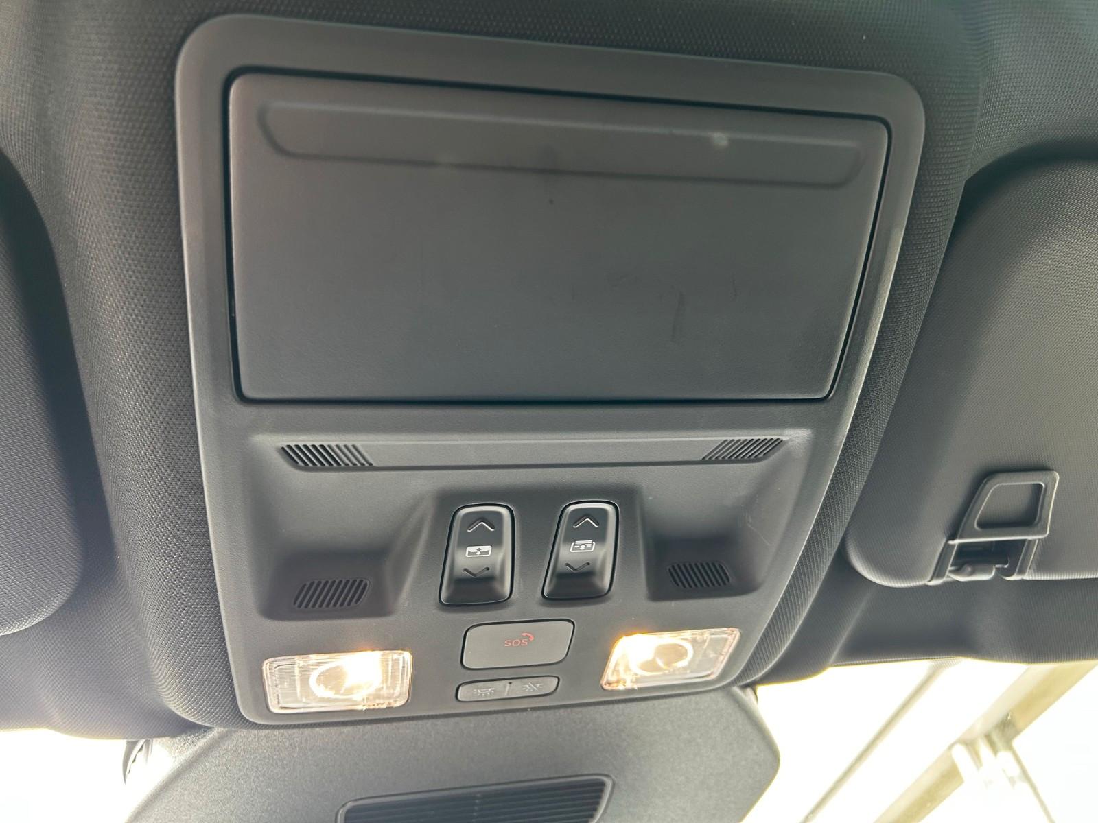 Ford Kuga Hybrid ST-Line X *AWD*PANO*360°*MatrixLED*