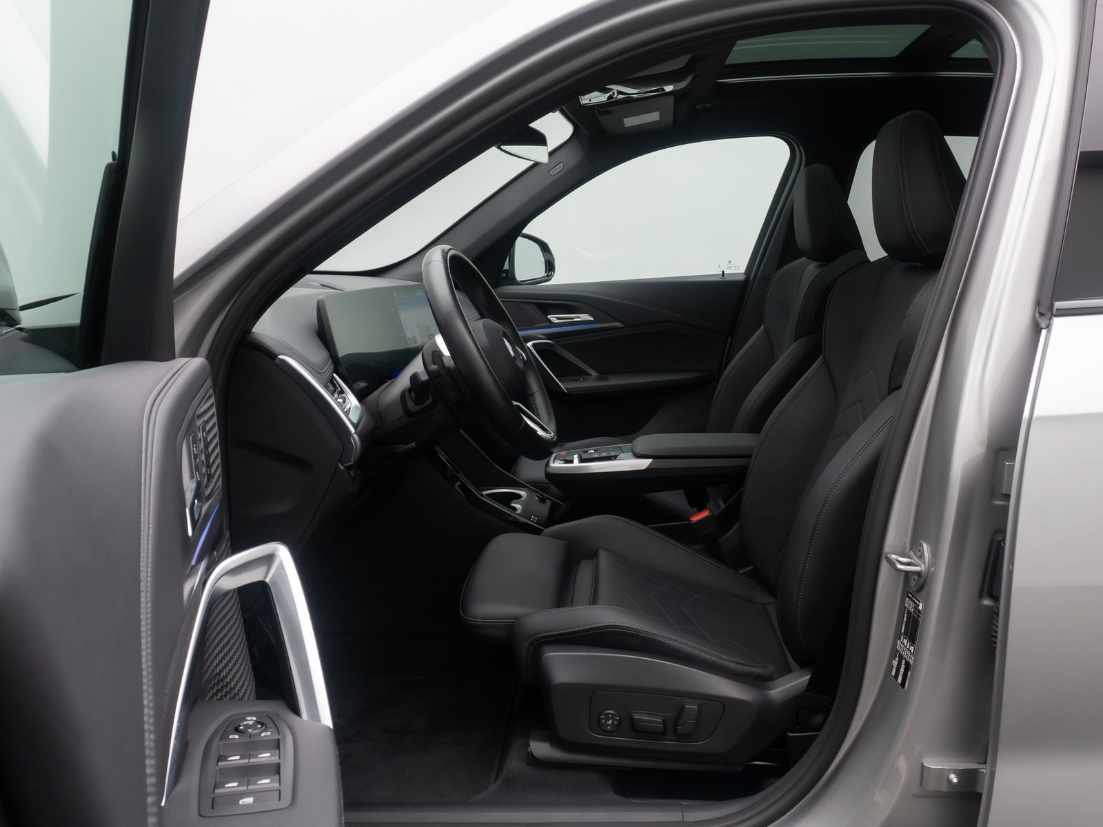 Fahrzeugabbildung BMW X1 sD18d M Sport Panorama Kamera DAB Komfort