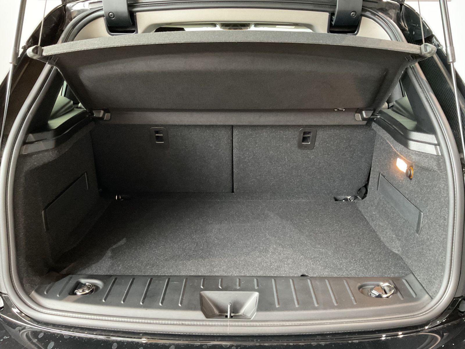 Fahrzeugabbildung BMW i3s 120Ah HK HiFi DAB LED WLAN RFK Navi Prof.