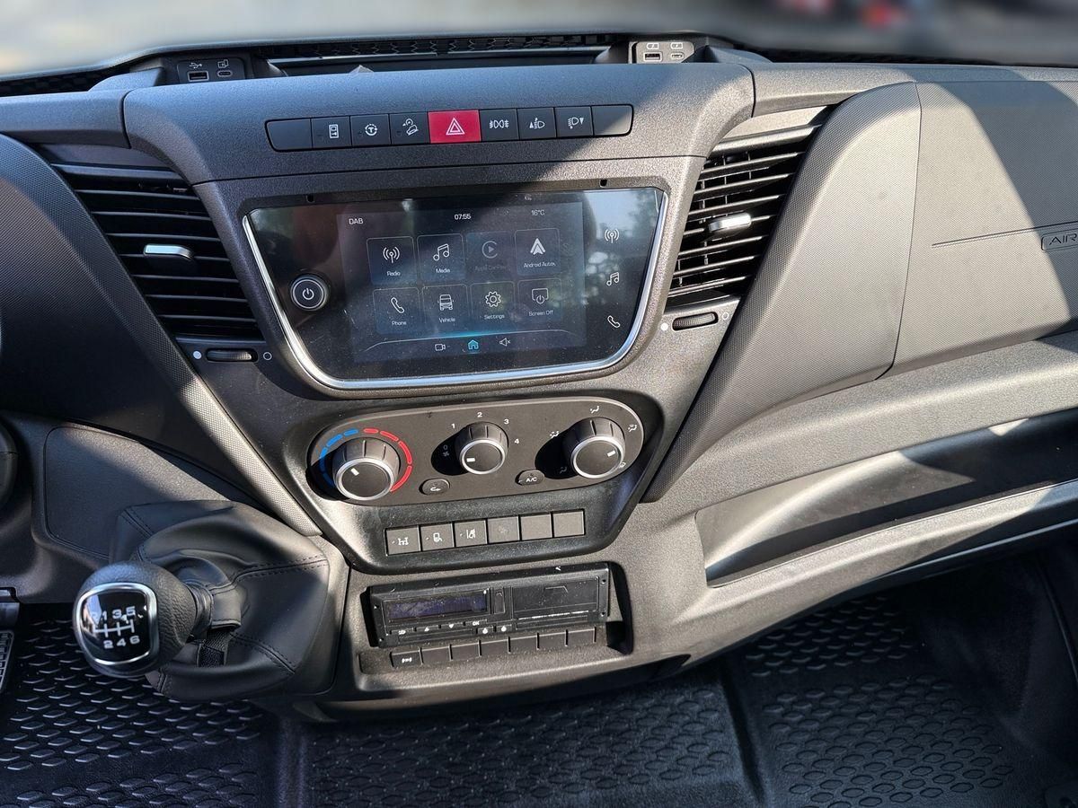 Fahrzeugabbildung Iveco Daily 70C18H Meiller Dreiseitenkipper