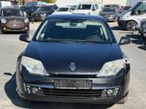 Renault Laguna III Dynamique/Tüv 02.28 - schwarze Renault Laguna