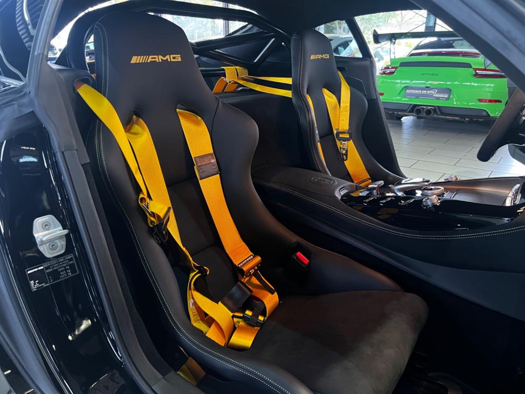 Mercedes-Benz AMG GT R