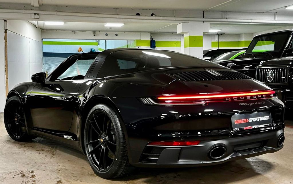 Porsche 992