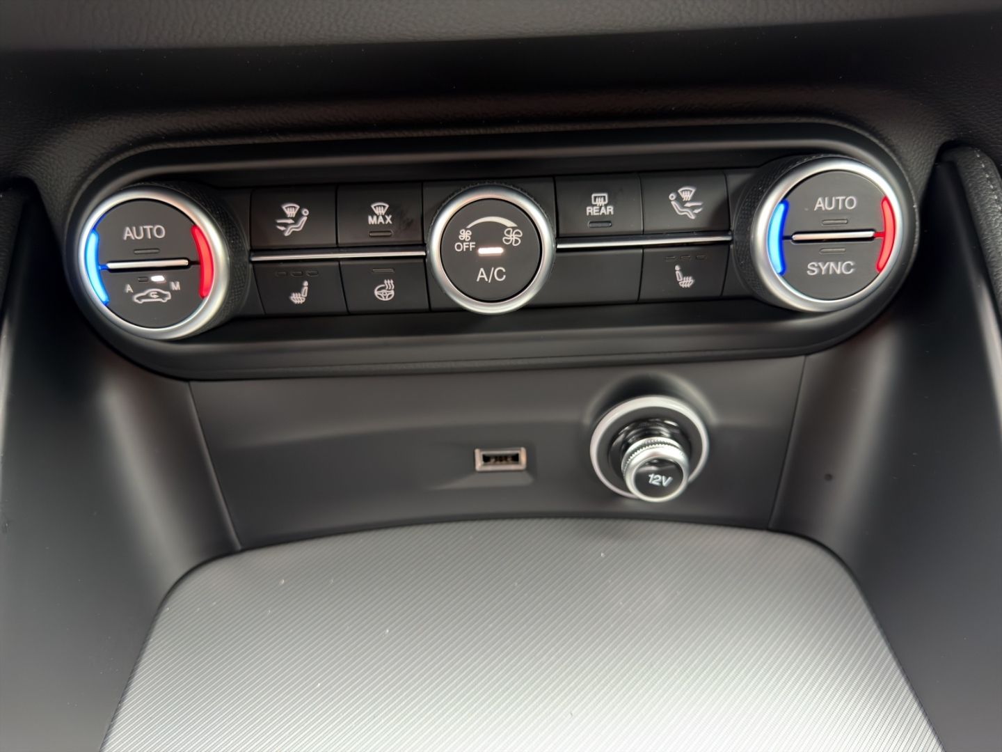 Alfa Romeo Stelvio - Bild 13
